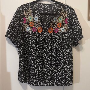 4 for $20 💐Floral Embroidered Black Blouse